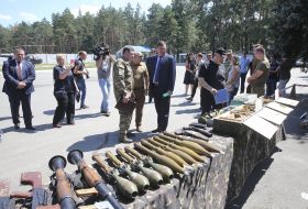 Demonstration of weapons