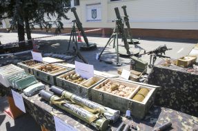 Demonstration of weapons