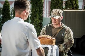 The law guard keeps the bark