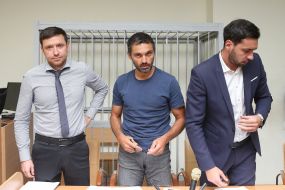 Alexey Tamrazov with lawyers