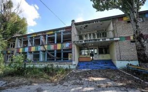 Разрушенное брошеное здание