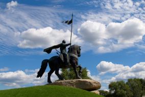 Monument to Ilya Muromtsu