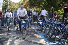 Vitali Klitschko on a bicycle