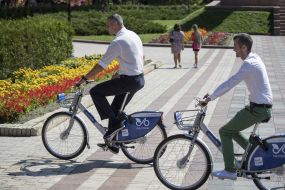 Vitali Klitschko on a bicycle