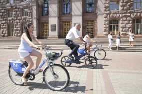 Vitali Klitschko on a bicycle