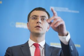 Владимир Омелян