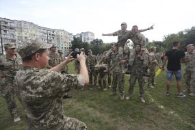 Выпускники Национального университета обороны
