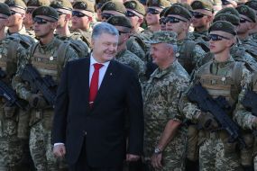 Petro Poroshenko and Viktor Muzhenko