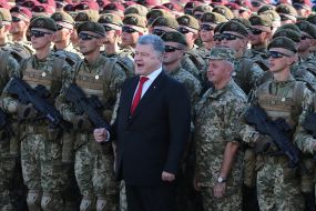 Petro Poroshenko and Viktor Muzhenko