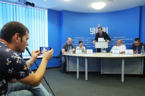 Ruslan Bizyayev, Nina Matvienko, Anatoly Peshko, Sergei Shabbat and Nikolai Spiridonov