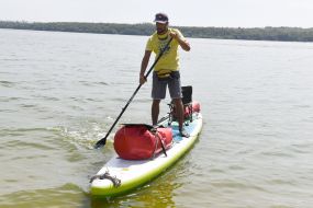 Антон Бондаренко на SUP-борде