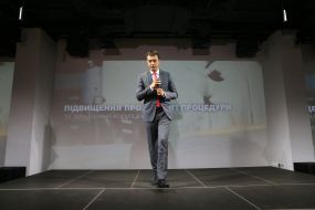 Volodymyr Omelyan