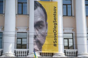 Banner with the image of Oleg Sentsov