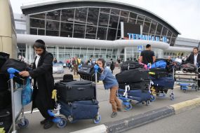 Hasidim at the airport