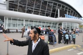 Hasidim at the airport