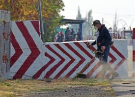 A man in a gauze bandage at the "Kalanchak"