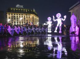 Театрализованное шествие по случаю открытия фестиваля театров кукол "pUp. Pet"