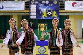 Girls in Ukrainian national costumes