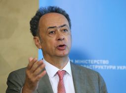 Hug Mingarelli