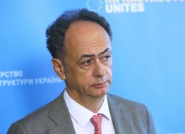 Hug Mingarelli
