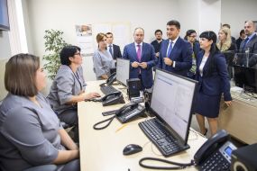 Володимир Гройсман відвідав диспетчерську службу «103»