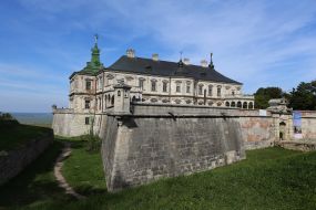 General view of the Podhorecki Castle