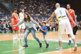Young fan of the national team of Ukraine