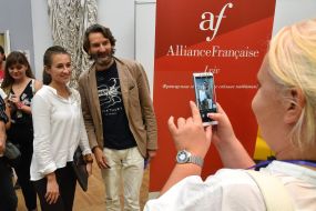 Frederic Beigbeder with readers
