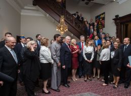 Петро Порошенко з дружиною на зустрічі з лідерами української громади