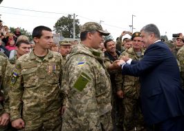 Petro Poroshenko and the military