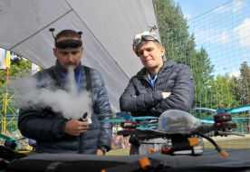 The participant of the championship on the drones racing