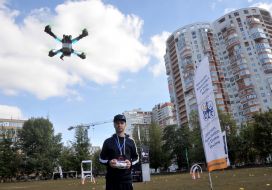 The participant of the championship on the drones racing