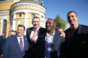 Маурисио Сулейман, Виталий Кличко, Эвандер Холифилд и Владимир Кличко