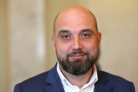 Игорь Артюшенко