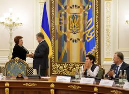Irina Efremova, Petro Poroshenko, Tatyana Slipachuk and Oleg Konopolsky