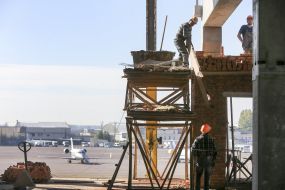 Будівельні роботи в аеропорту "Київ"