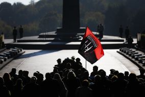 Flower laying ceremony at the Tomb of the Unknown Soldier
