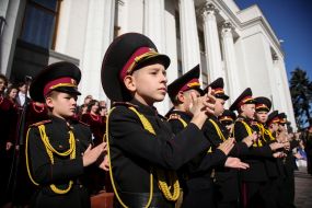 Dedication of school children to cadets