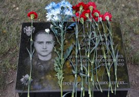 Memorial plate with the name of the deceased soldier