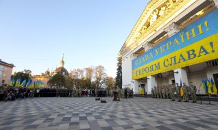 Петр Порошенко принял участие в проводах призывников в ряды ВСУ