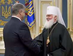 Петро Порошенко та митрополит Макарій