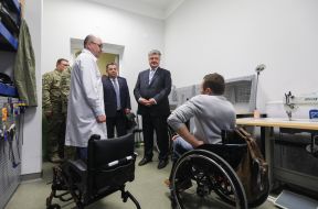 Petro Poroshenko visited the Military Hospital