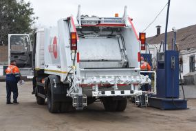 Презентація нових сміттєвозів 