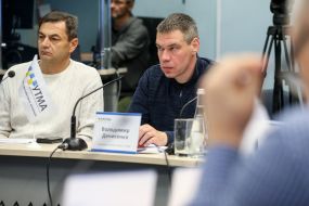 Учасники круглого столу