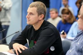 Учасник круглого столу