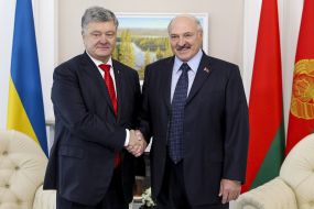 Petro Poroshenko and Alexander Lukashenko
