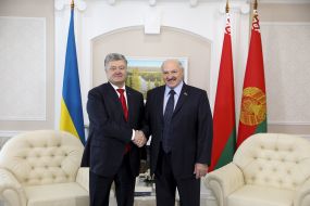 Petro Poroshenko and Alexander Lukashenko