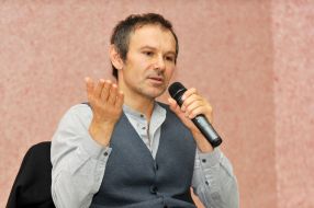 Svyatoslav Vakarchuk