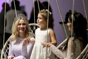 Irina Rybachuk with a girl