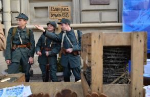 Reenactors in the uniform of the Galician army
